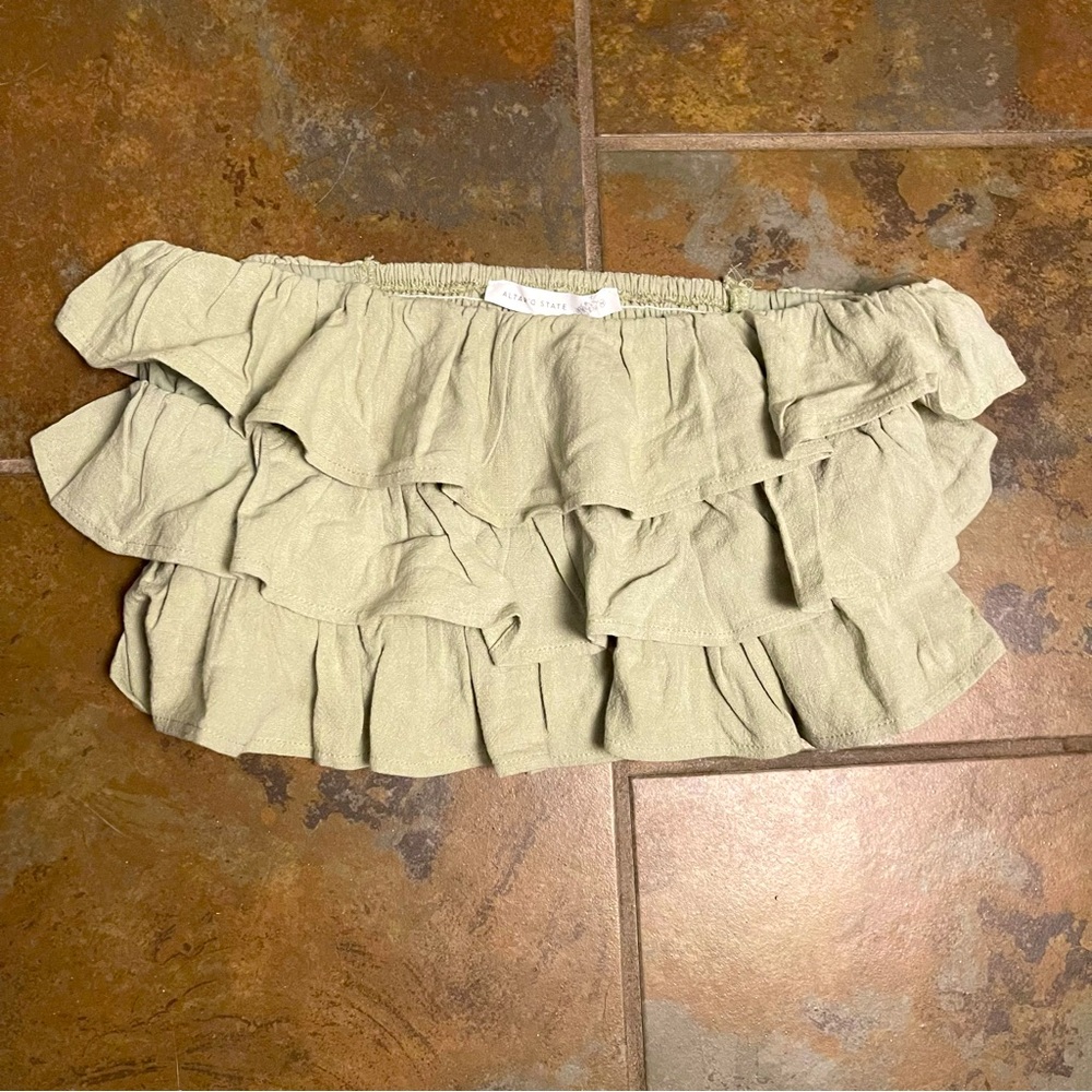 NWOT Altar’d State Ruffled Tube Top